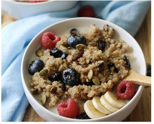 Bol pour petit-déjeuner au quinoa 
